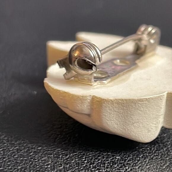 Vintage Resin Easter Bunny Rabbit Pin with Flowers‎ & Bow - Picture 5 of 5